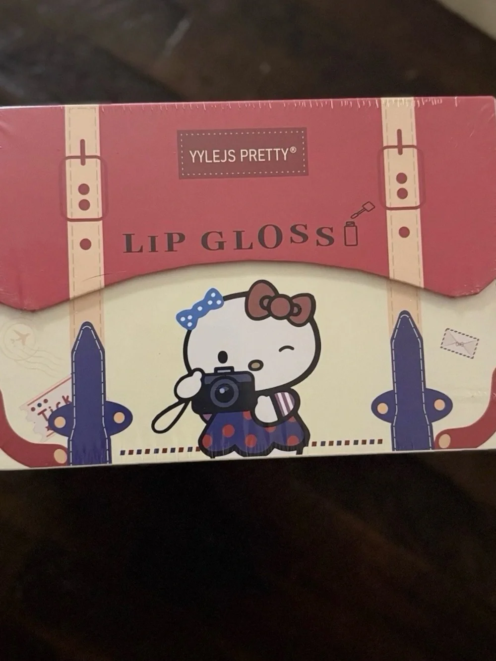 Hello Kitty Box Purse pearl handle with 24 Lip Gloss Mixed Pretty New Sealed